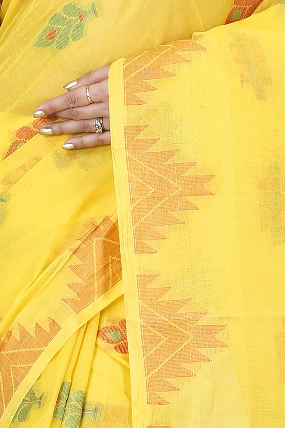 DipDiya Pure Cotton Yellow Sidra Elegance in Every Weave Tant Sarees