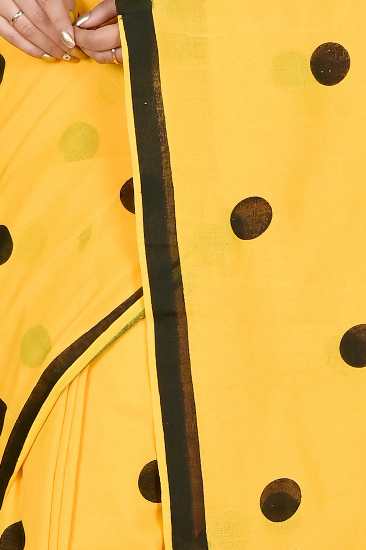 DipDiya Pure Cotton Yellow Tip Effortless Tradition Handloom Sarees