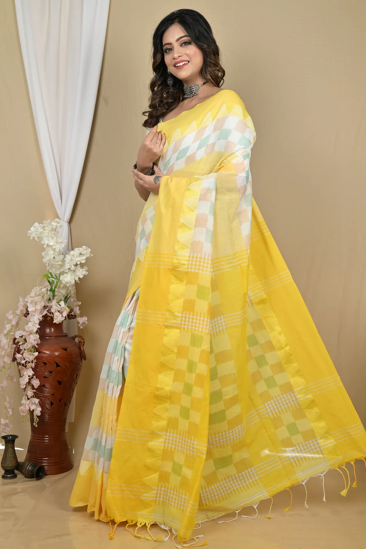 DipDiya Pure Cotton Yellow White Hiran Timeless Elegance Handloom Sarees