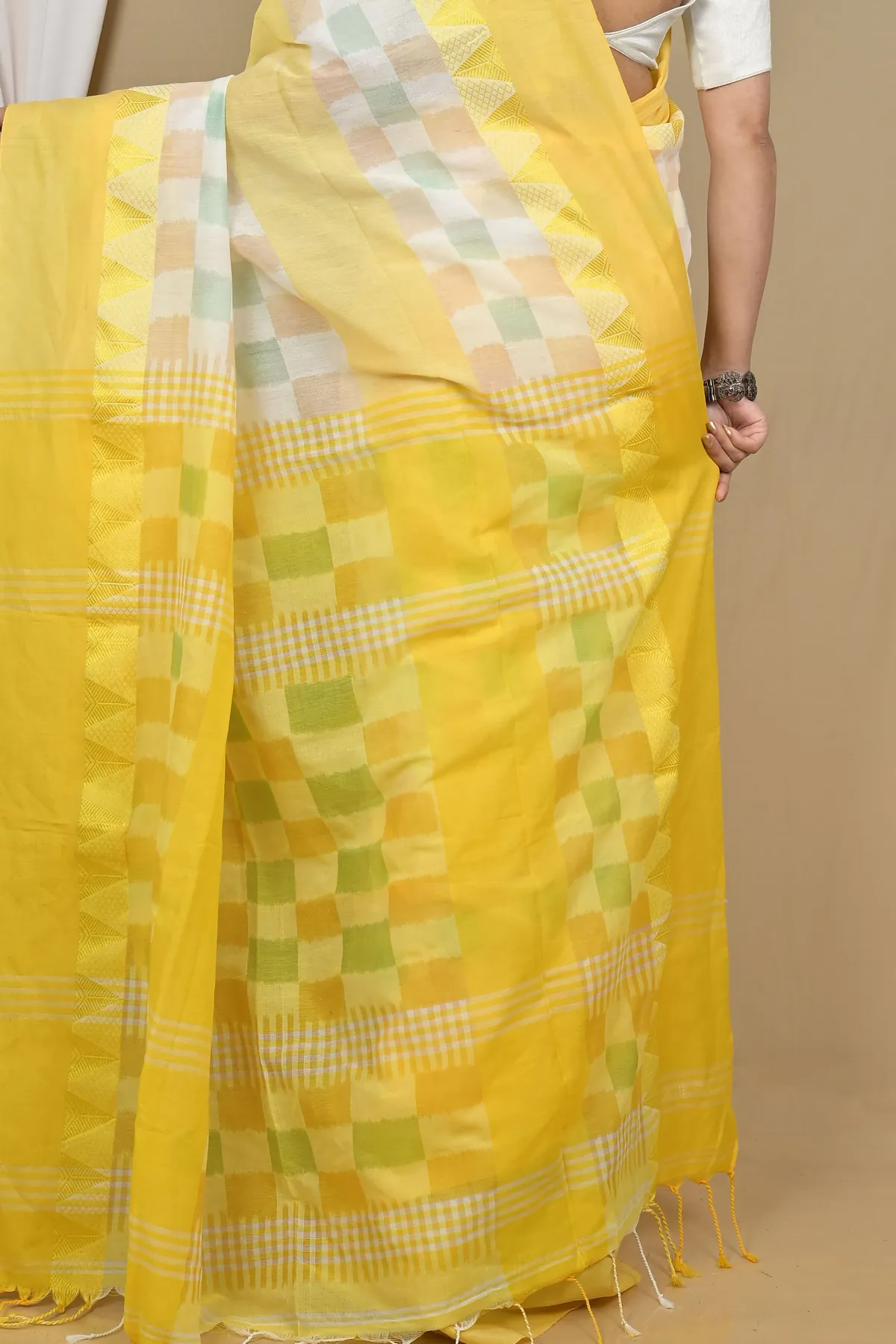 DipDiya Pure Cotton Yellow White Hiran Timeless Elegance Handloom Sarees
